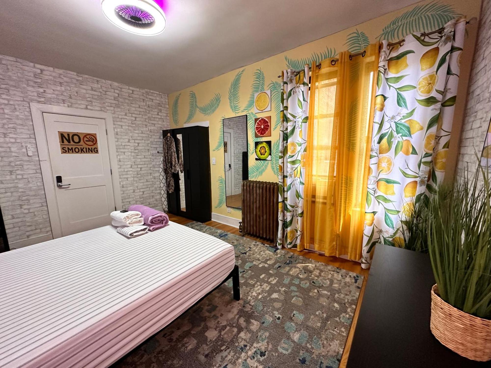 Modern Xl Queen Room Comfort & Character In Harlem New York Exterior photo